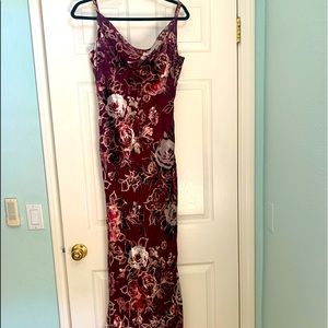 Lulu’s Burgundy Floral Medium Dress